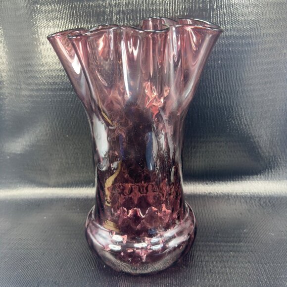Mid Century Amythest Purple Glass Wavy Vase Fluted Wavy Swung Top Optic Vase VTG - Picture 8 of 11